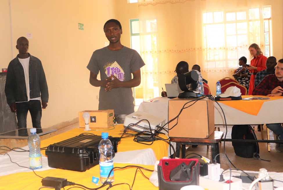 The workshop participants posing for a group photo4